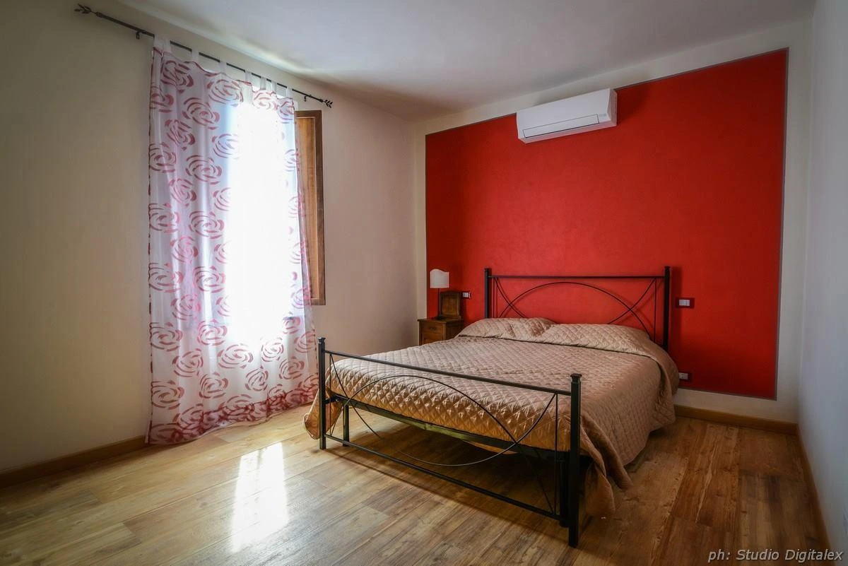 Camera matrimoniale agriturismo Bagnone Lunigiana